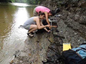 Mary Ignatiadis ’16 (CBL Scholar) and Kelly Tellez ’17 (Sherman Fairchild researcher)  sampling the end-Devonian mass extinction in Canada